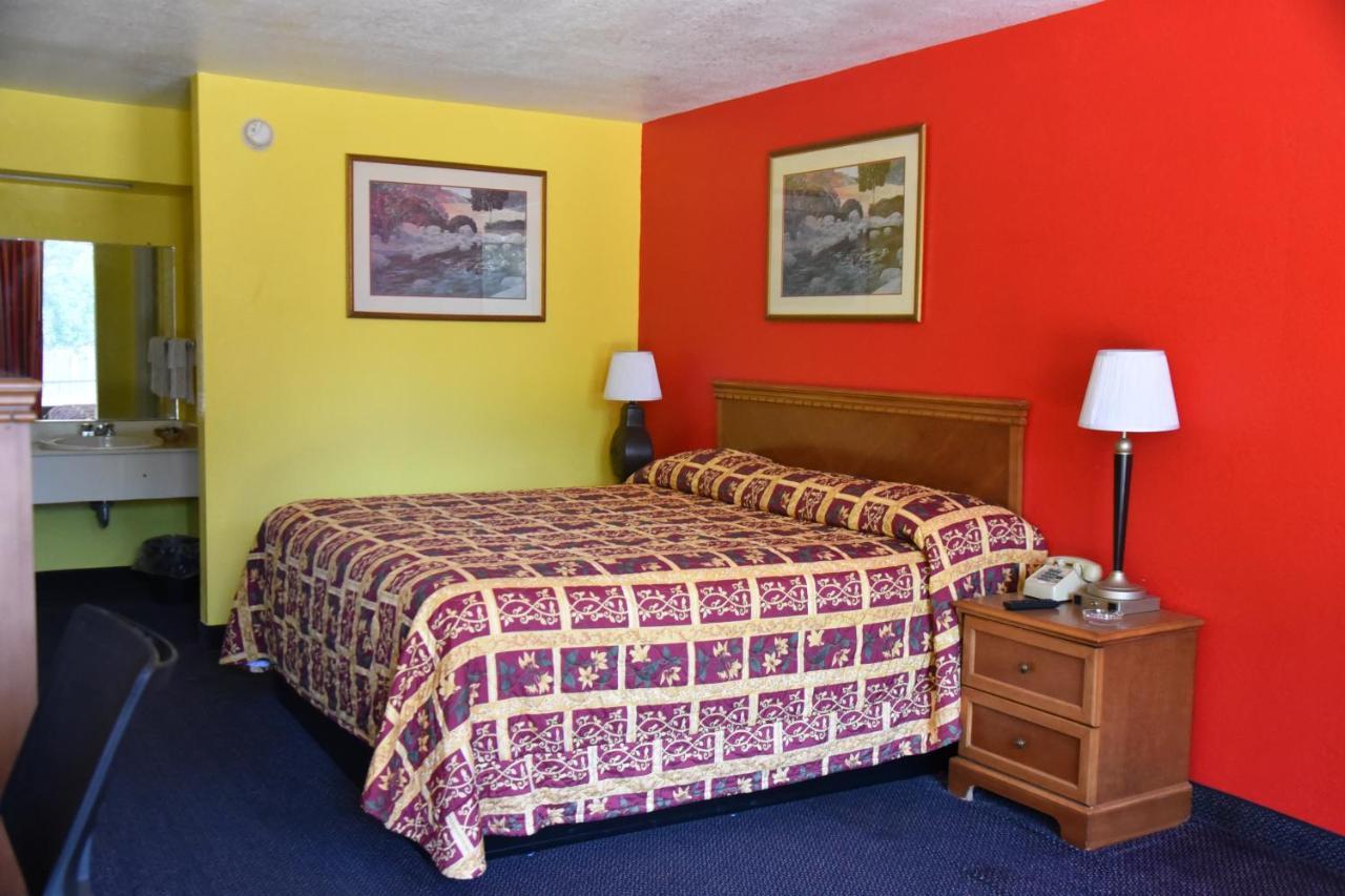 Homeplace Inn Jacksonville Esterno foto